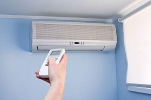 Όλος ο κόσμος στα air condition «Κτύπησε κόκκινο» η ζέστη και#8230; ρεκόρ ζήτησης ηλεκτρικής ενέργειας σήμερα