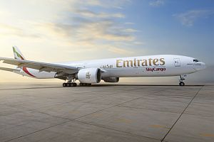 &Eta; Emirates &gamma;ί&nu;&epsilon;&tau;&alpha;&iota; &eta; &pi;&rho;ώ&tau;&eta; &alpha;&epsilon;&rho;&omicron;&pi;&omicron;&rho;&iota;&kappa;ή &epsilon;&tau;&alpha;&iota;&rho;&epsilon;ί&alpha; &mu;&epsilon;&tau;&alpha;&phi;&omicron;&rho;ά&sigmaf; &phi;&omicron;&rho;&tau;ί&omega;&nu; &pi;&omicron;&upsilon; &theta;έ&tau;&epsilon;&iota; &sigma;&epsilon; &lambda;&epsilon;&iota;&tau;&omicron;&upsilon;&rho;&gamma;ί&alpha; &tau;&omicron; Boeing 777-300ERSF