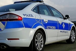 Λεμεσός: Εγκλωβίστηκε οδηγός μετά από τροχαίο