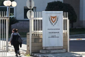 Αποτροπιασμός Λευκωσίας για εικόνες Ισραηλινών ομήρων, ζητά ανθρωπιστική βοήθεια για τους αμάχους