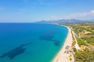 Στην Ελλάδα η μεγαλύτερη παραλία της Ευρώπης (ΒΙΝΤΕΟ)