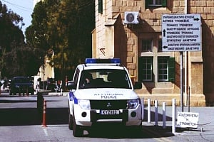 Ειδοποιούσε την 37χρονη για το τί γίνεται στις Φυλακές η δεσμοφύλακας. 3 μέρες στο κελί