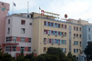 Ελλάδα: 4χρονο αγγελούδι έπεσε σε φωταγωγό πολυκατοικίας Σοβαρή η κατάσστασή του