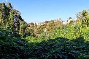 Η κρυφή κοιλάδα της Πάφου που μοιάζει βγαλμένη από παραμύθι
