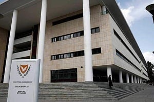 ΥΠΟΙΚ: Ζητά γνωμάτευση για στήριξη σε κουρεμένες εταιρείες