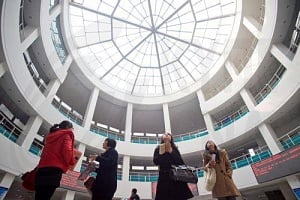 Στο 4,3% μειώθηκε η ανεργία το β΄ τρίμηνο, σύμφωνα με Στατιστική Υπηρεσία