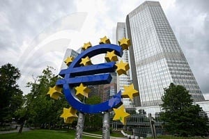 Τίτλοι τέλους από την ΕΚΤ στις μειώσεις επιτοκίων