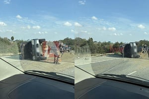 ΦΩΤΟ: Αναποδογυρίστηκε όχημα στον αυτοκινητόδρομο, οι πρώτες πληροφορίες