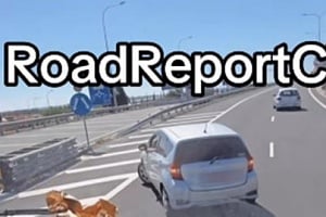 ΒΙΝΤΕΟ: Σοβαρό περιστατικό στον αυτοκινητόδρομο-Οδηγός κάνει όπισθεν με παιδί στο κάθισμα του συνοδηγού, αντίδραση με άσεμνη χειρο