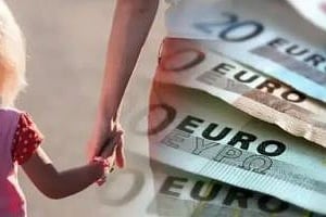 Πάει στην Ολομέλεια η ρύθμιση για τις πιστώσεις γονέων-Αντιρρήσεις από το Υπουργείο Εργασίας