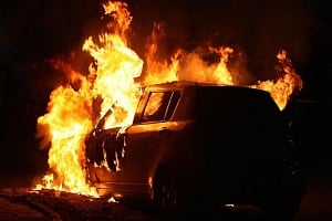 Πυρπόλησαν αυτοκίνητο τα ξημερώματα στη Λεμεσό-Ψάχνουν τους δράστες
