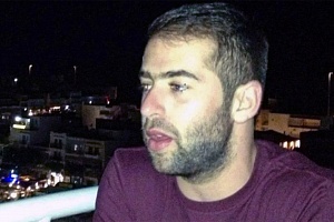 Ελλάδα: Θρήνος για τον 33χρονο που έχασε τη ζωή του από τη φωτοβολίδα Τι εξετάζουν οι αρχές
