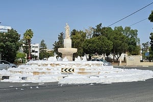 Γιατί βγάζει αφρούς το συντριβάνι της θεάς Άρτεμις στη Λάρνακα – Οι πιο ξεκαρδιστικές απαντήσεις από τους Κυπρίους (ΕΙΚΟΝΕΣ)