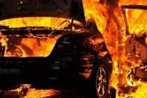 Φωτιά σε όχημα 50χρονου στη Λάρνακα-Εντοπίστηκε παγούρι με εύφλεκτη ύλη