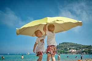 Καλοκαίρι και παιδιά: μικρές στιγμές που τελικά γίνονται οι πιο μεγάλες αναμνήσεις!