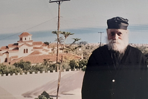 ΘΛΙΨΗ: Πέθανε ο Ιερομόναχος Χρύσανθος Μαχαιριώτης Ο μοναχός που έδωσε το ράσο του στον Γρηγόρη Αυξεντίου