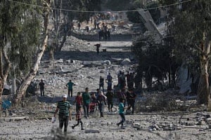 Eπιστρέφουν χιλιάδες κάτοικοι Γάζας, μεταδίδουν ΜΜΕ