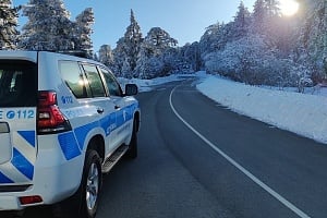 Δρόμοι ανοικτοί μόνο για οχήματα με αλυσίδες στα ορεινά λόγω χιονόπτωσης και παγετού