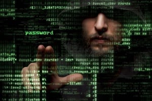 Πάνω από €65,200 φαίνεται να ;άρπαξαν; διαδικτυακά από 48χ