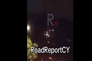 ΛΕΜΕΣΟΣ: Όχημα προσέκρουσε σε στύλο της ΑΗΚ – Σπινθήρες με μικρή πυρκαγιά τα ξημερώματα-(Βίντεο)
