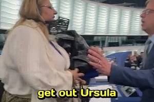 Πλάνα από Φειδία: Πέταξαν έξω Ευρωβουλεύτρια - Φώναζε εναντίον της Ούρσουλας
