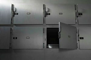 75χρονη κόρη ζήτησε νεκροτομή για τον 98χρονο πατέρα της για να διαφανεί… κληρονομικό νόσημα
