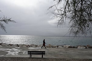 Βροχερός ο καιρός σήμερα – Αναμένονται καταιγίδες