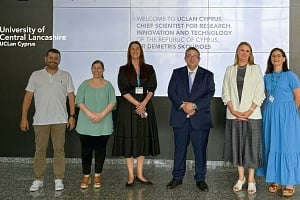 Στο Πανεπιστήμιο UCLan Cyprus ο Επικεφαλής Επιστήμονας για Έρευνα, Καινοτομία και Τεχνολογία της Κυπριακής Δημοκρατίας