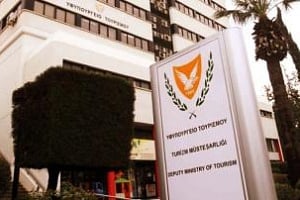 Πάνω από τα μισά ξενοδοχεία λειτουργούν χωρίς άδεια-Αυθαιρεσίες σε καταλύματα διαπίστωσε η Ελεγκτική μετά την κατάρρευση πολυκατοι