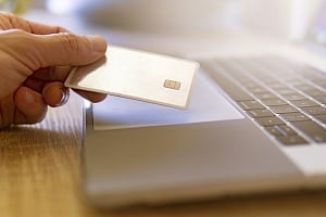 Προσοχή: Ψεύτικα e-mails-παγίδα «αδειάζουν» τραπεζικούς λογαριασμούς