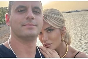 Η “επεισοδιακή” πρόταση γάμου της Καινούργιου: «Σηκώθηκαν από τα τραπέζια και πανηγύριζαν»