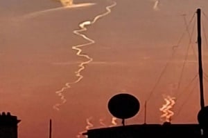 Ντοκουμέντα από τις πυραυλικές επιθέσεις στη Μέση Ανατολή – Κατέγραψαν τα μέλη του «March to Gaza» στην έρημο του Σινά