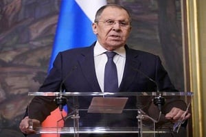 Ρωσία: Βλέπει “πολύ σκληρό πλήγμα” στην βιομηχανία ΕΕ από συμφωνία με ΗΠΑ