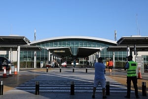 ΦΩΤΟ: Βαριά «καμπάνα» για 57χρονο Ε/κ, έφτασε με αδήλωτα είδη αξίας €105.000 στις βαλίτσες