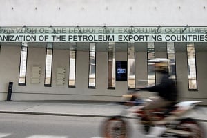 Οκτώ χώρες του ΟΠΕΚ+ αυξάνουν την παραγωγή κατά 547.000 βαρέλια την ημέρα