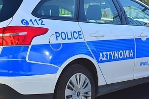 Τον έπιασαν να καπνίζει κάνναβη σε αποθήκη-Είχε πάνω του και πλαστά 50ευρα