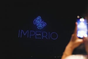 Ένα εντυπωσιακό drone show ζωντάνεψε τα έργα της Imperio στον ουρανό της Λεμεσού