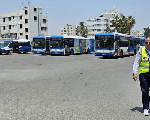 Άγρια επίθεση σε γυναίκα οδηγό λεωφορείου από επιβάτη, διαμαρτυρία στη «Ζήνων»
