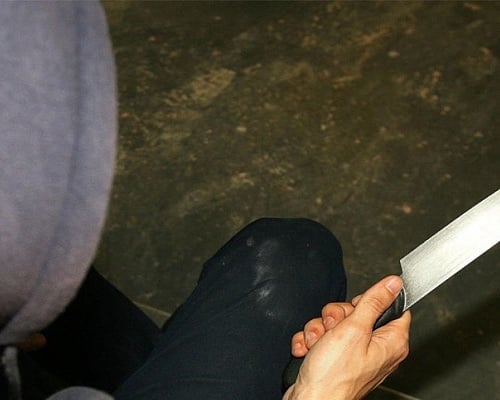 Ψάχνουν τα κίνητρα της απόπειρας φόνου στο Παραλίμνι. Στο κελί ο 23χρονος