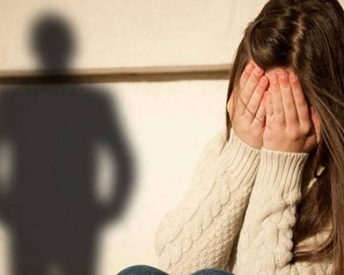Σοκ με την 14χρονη που βρέθηκε στο όχημα 40χρονου Είχαν δεσμό, έκαναν χρήση ουσιών