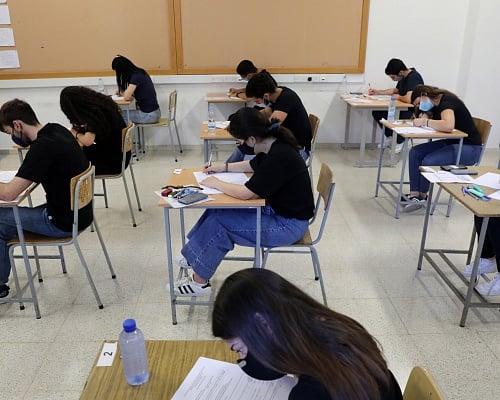 Στον «πάγκο» των απεργιακών μέτρων δάσκαλοι και καθηγητές, δίνουν πίστωση χρόνου στο νέο σύστημα αξιολογήσεων