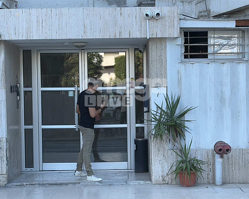 Φόνος Λεμεσού / Δεν έφυγαν από το διαμέρισμα που βρέθηκε νεκρή η 30χρονη Στο Δικαστήριο οι γυναίκες που φόρεσαν χειροπέδες