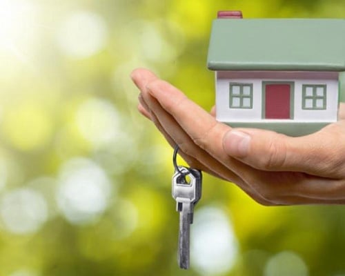 Άπιαστο όνειρο η απόκτηση στέγης από νέους - Λυγίζουν υπό το βάρος των δανείων