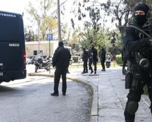 Εκπαιδεύτηκε για δημιουργία εκρηκτικών με υλικά από το εμπόριο ο 37χρονος-Ταξίδεψε στη Μαλαισία με συλληφθέντα στην Κύπρο για τρομ