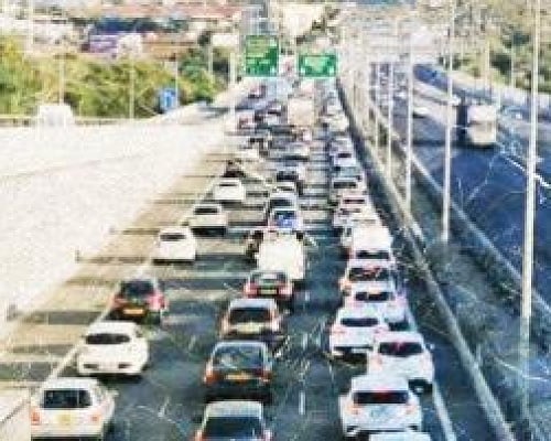 Ολιστική πρόταση νόμου για το κυκλοφοριακό-Απαγορεύσεις χρήσης σχολικών ζωνών, υποχρεωτική τηλεργασία και αλλαγές ωρών στο δημόσιο