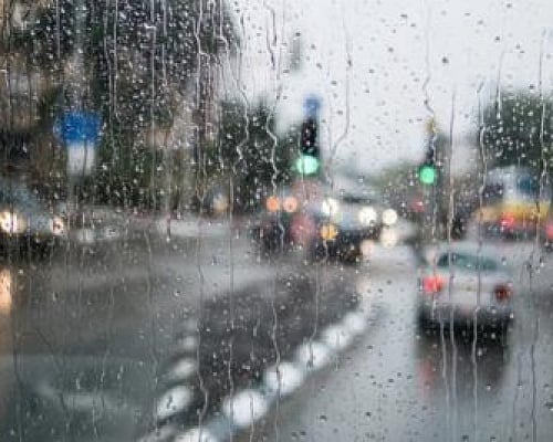 Ασταθής ο καιρός, βροχές την Παρασκευή-Πέφτει η θερμοκρασία το Σάββατο, ανεβαίνει την Κυριακή