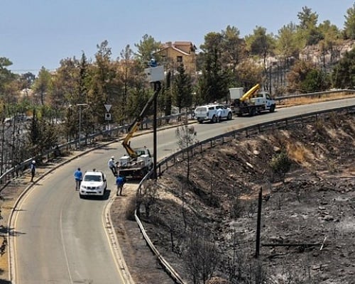 Καταστράφηκαν 400 πάσσαλοι της ΑΗΚ από την πυρκαγιά-Εγκαταστάθηκαν γεννήτριες σε επτά κοινότητες