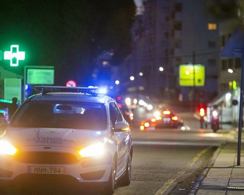 Γάζωσαν όχημα 25χρονης στην Ορόκλινη – Στο σημείο η Αστυνομία