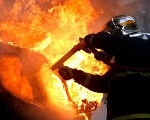 Παρανάλωμα του πυρός τρία αυτοκίνητα στη Λεμεσό Καταστράφηκαν ολοσχερώς