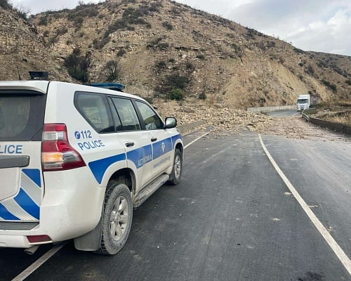 Xρήσιμες συμβουλές από Αστυνομία για ασφαλή οδήγηση σε δυσμενείς καιρικές συνθήκες